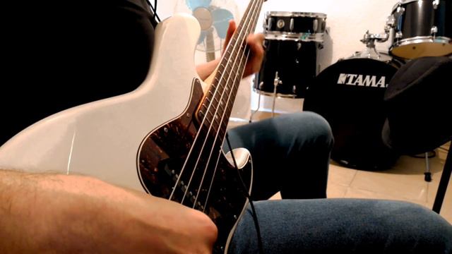 SQUIER JAZZ BASS CLASSIC VIBE 60's - Cool Groove. смотреть онлайн