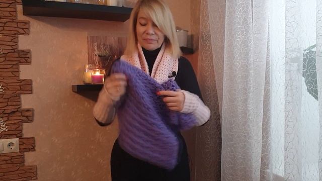 Много вязаных, стильных, трендовых головных уборов, шарфов и косынок. Утепляемся красиво. Образы. смотреть онлайн