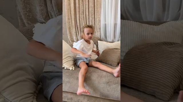 А что значит для вас "быть мамой"? смотреть онлайн