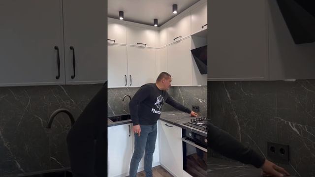 ИДЕАЛЬНОЕ СОЧЕТАНИЕ ? #ремонтквартир #ремонт #отделка #кухня #кухонныйфартук #столешница смотреть онлайн