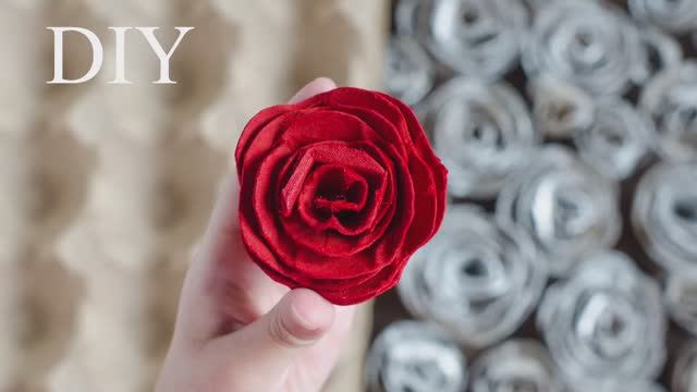 Как сделать РОЗЫ из ЯИЧНЫХ ЛОТКОВ своими руками смотреть онлайн