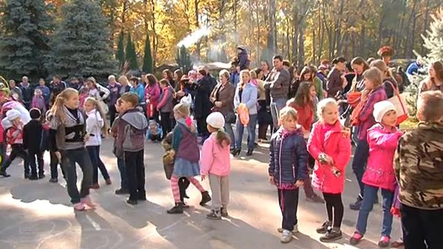 Мамина школа: воспитание непослушных детей в Feldman Ecopark смотреть онлайн