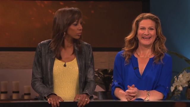 Holly Robinson Peete & Ana Gasteyer FOR THE WIN! | Celebrity Name Game смотреть онлайн