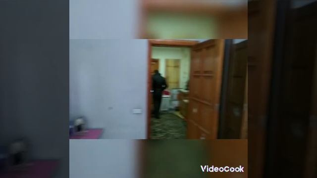 Продается трёхкомнатная квартира на первом этаже в четырёх этажном кирпичном доме. Центр. смотреть онлайн