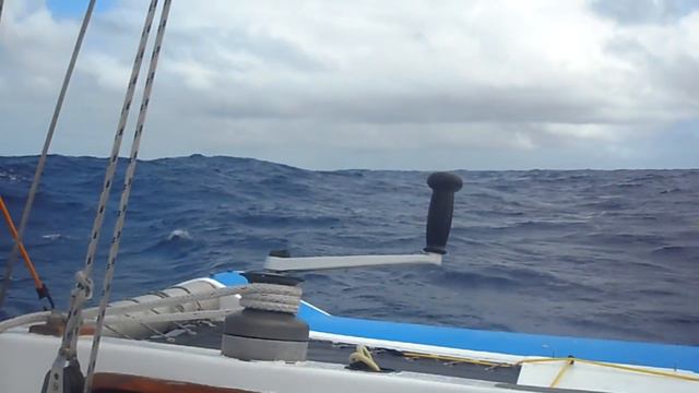 Sailing to Hawaii Singlehanded on a Small Trimaran Between Two Hurricanes смотреть онлайн