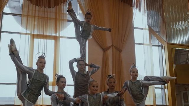 Дворец счастливого детства! смотреть онлайн
