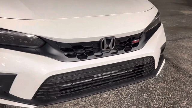 New 2023 Honda Civic Si in Platinum White Pearl смотреть онлайн