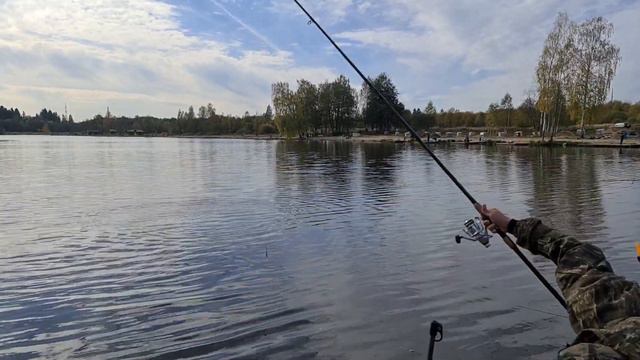 Первый раз в рыболовном клубе Марлин смотреть онлайн