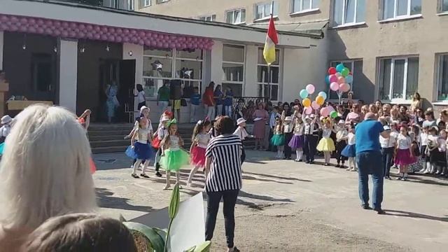 Соревнование по танцам между школьниками 20 школа Одесса смотреть онлайн