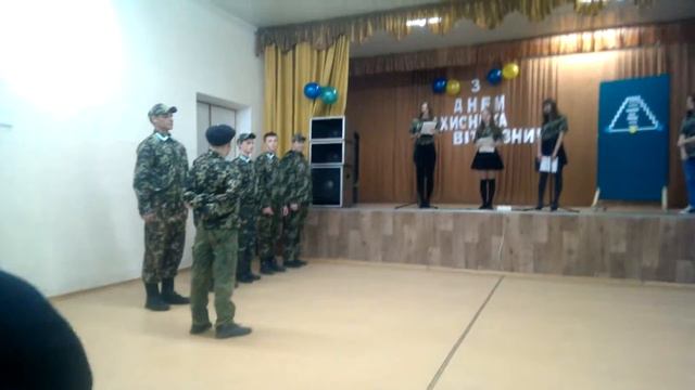 День Защитника Отечества.10 класс.Выступление.Школьный вечер. смотреть онлайн