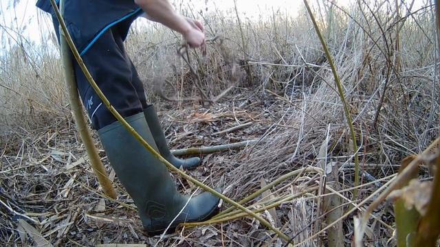 Установка проходного капкана КП-320*250 на бобра.