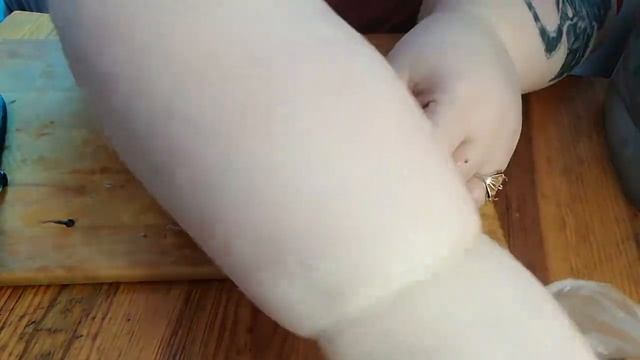 Мариную малосольную сельдь на ужин. /Отварной картофель, маринованная сельдь и свёкла по корейски. смотреть онлайн