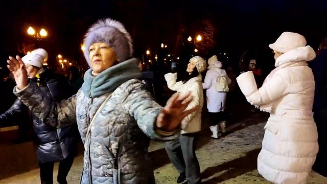 ТЫ СНОВА БУДЕШЬ МОЕЙ!??❄️/ТАНЦЫ В ПАРКЕ ГОРЬКОГО ХАРЬКОВ ЯНВАРЬ 2022 смотреть онлайн