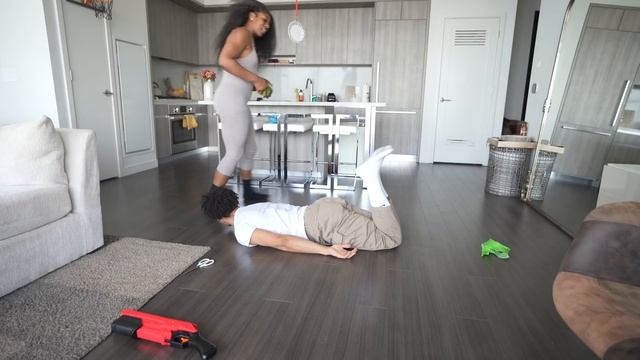 I tied up my fiancée ?...Try to Escape Challenge смотреть онлайн