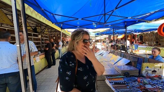 Yerevan Armenia Market Hunt - Vernissage