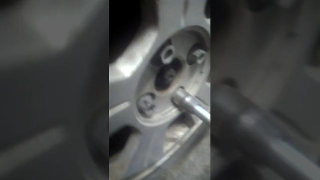 Аккамуляторный гайковёрт смотреть онлайн