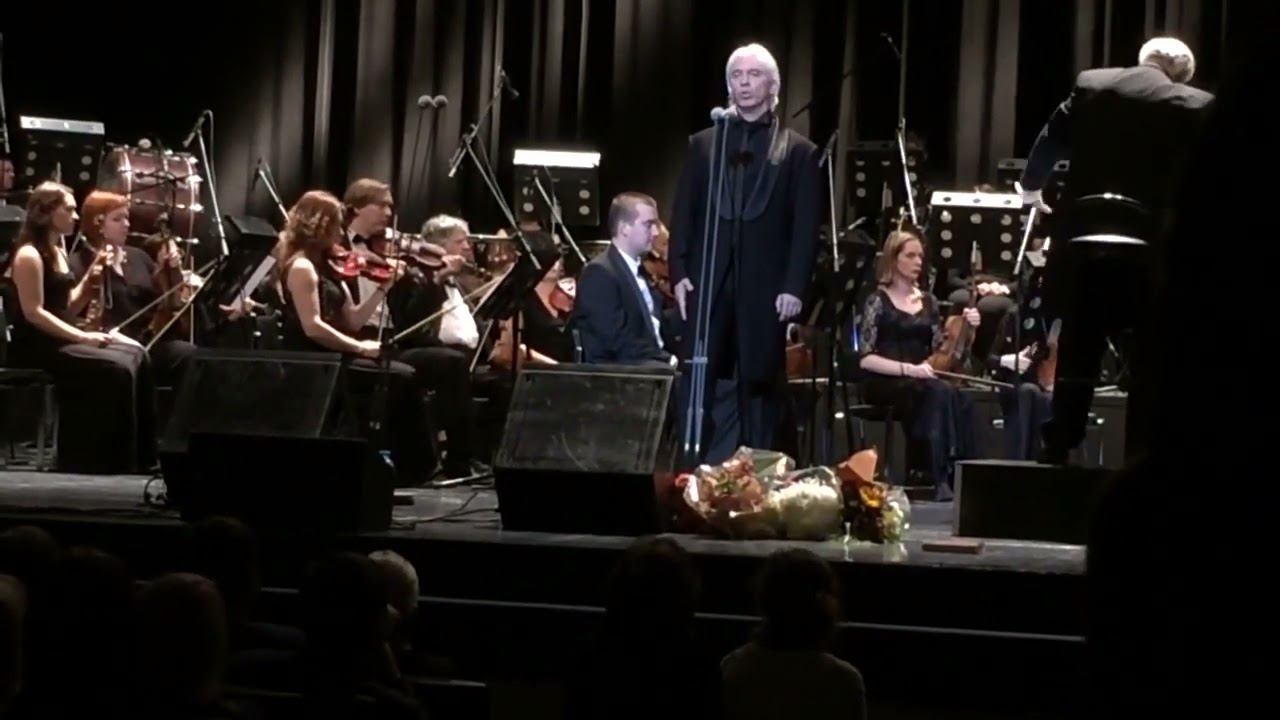 Дмитрий Хворостовский Ария графа ди Луна смотреть онлайн