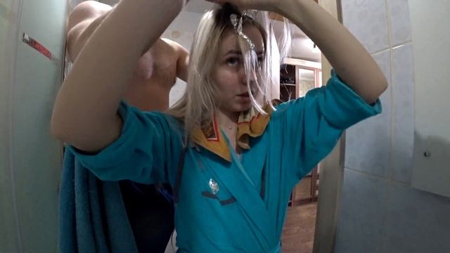 МОЙ МУЖ МЕНЯ КРАСИТ / ПОКРАСКА ВОЛОС/ МУЖ КРАСИТ МНЕ ВОЛОСЫ/ ХОЛОДНЫЙ БЛОНД смотреть онлайн