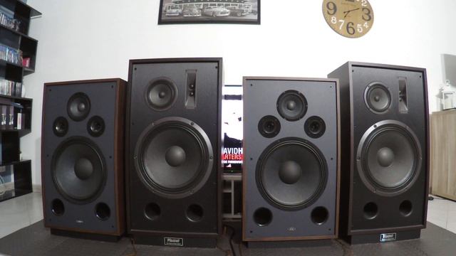 Eltax PWR 1959 Vs Magnat Transpuls 1500 on David Hazeltine Jazzzzzzz смотреть онлайн
