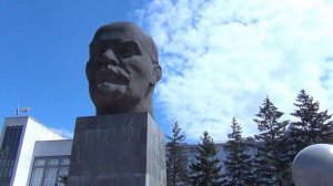 Самая большая голова Ленина
