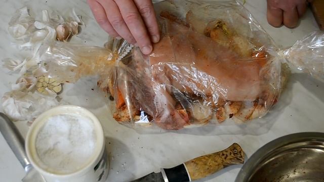 Свиная рулька запеченная в овощном рагу смотреть онлайн