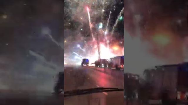 пожар на складе фейерверков в Ростове смотреть онлайн