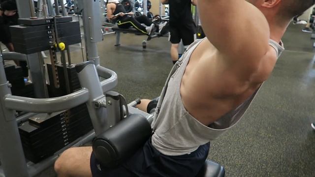 Your Lat Pulldown is Wrong (Get GOOD Form) смотреть онлайн