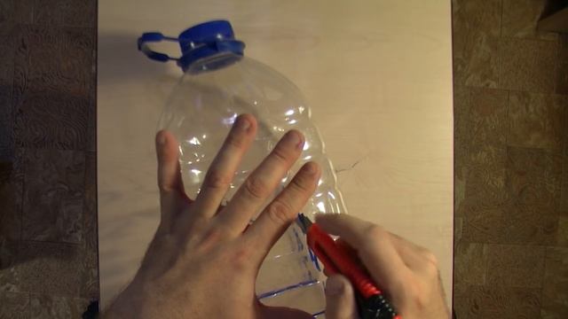 Кормушка для птиц из пластиковой бутылки. Bird feeders. смотреть онлайн