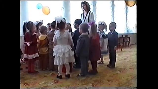 ГАГАРИН.Д/сад им.Гагарина.8 Марта 1998 г.1 часть. смотреть онлайн