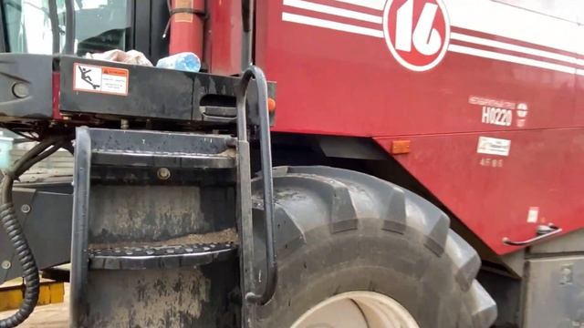 Зерноуборочный комбайн GS16