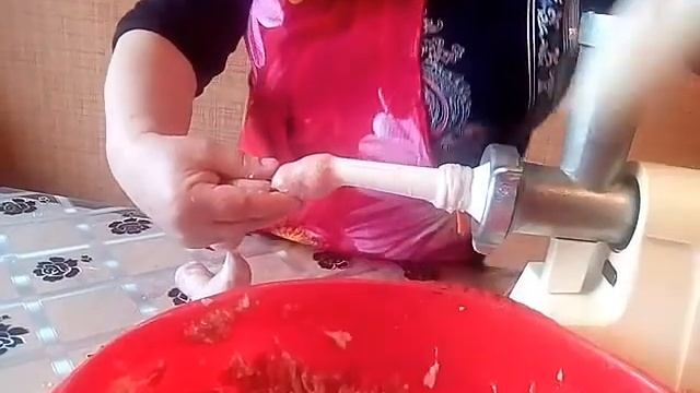 Как сделать домашнии КОЛБАСКИ смотреть онлайн