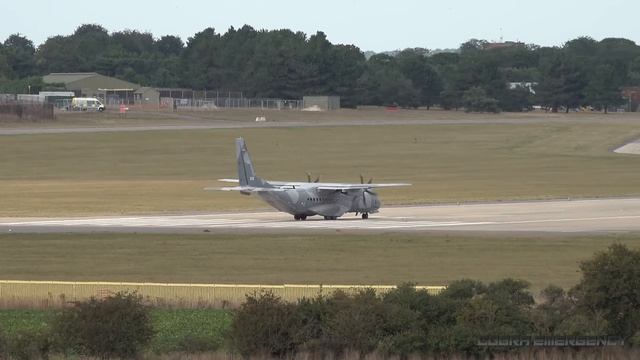 Polish transport planes landing in the UK ?? смотреть онлайн