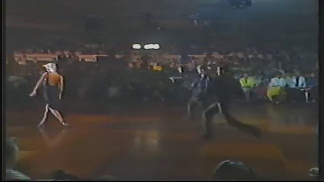 Ruud Vermeij, Peter Townsend en Debby Fletcher Avro's Danstest 1987 смотреть онлайн