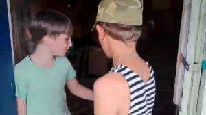 внук приехал к бабушке с дедушкой