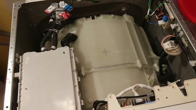 Стиральная машина LG AIDD TW4V7RW1W, а что там внутри? смотреть онлайн