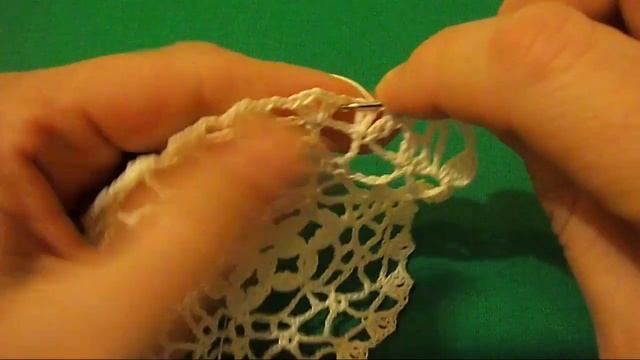 АЖУРНАЯ ВОЗДУШНАЯ САЛФЕТКА КРЮЧКОМ. ЧАСТЬ 1 смотреть онлайн