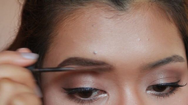 Signature Eyebrow Tutorial | earthyxoxo смотреть онлайн