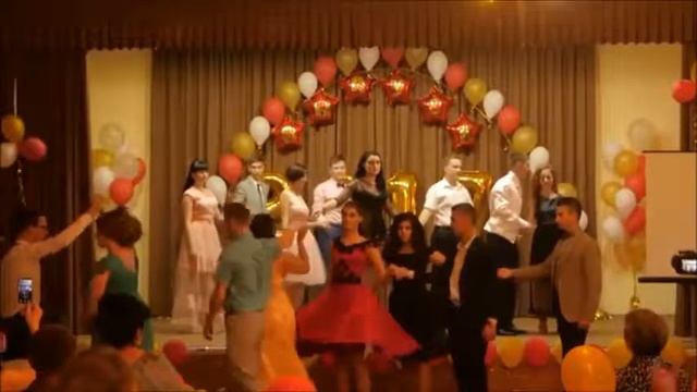 Вальс выпускников 11 класс - 2017 смотреть онлайн