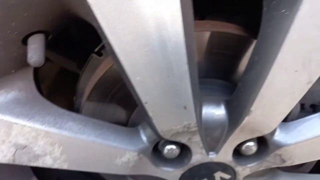 Чистим тормозные диски очистителем Liqui Moly