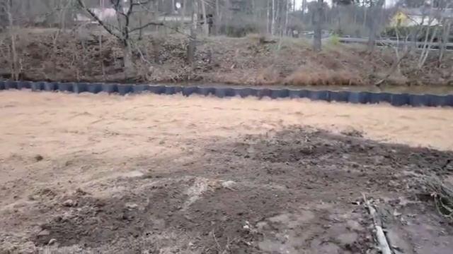 Шпунт ПВХ на участке в Московской области - Baltcomposite.ru смотреть онлайн