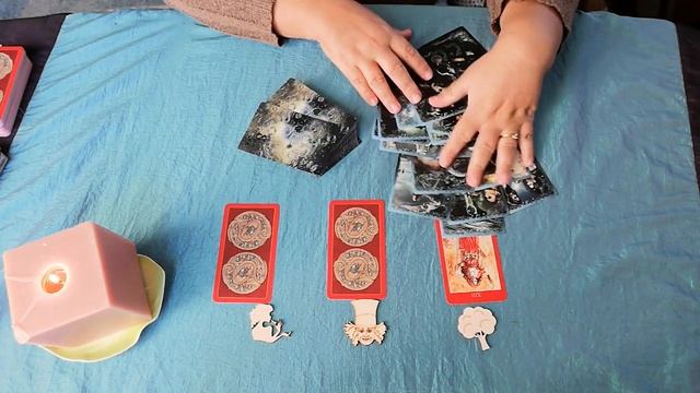 ЧТО ПОЛЕТИТ РАЗЛУЧНИЦЕ. КАКОЙ БУМЕРАНГ ЖДЕТ СОПЕРНИЦУ. ГАДАНИЕ ОНЛАЙН. смотреть онлайн