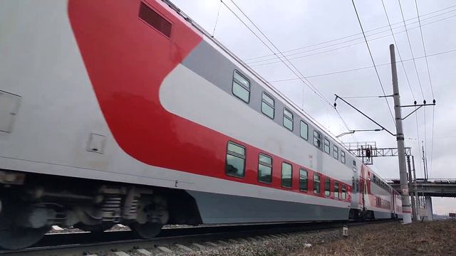 Электровоз ЭП2К-392 с фирменным поездом "Москва-Самара" смотреть онлайн