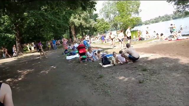 Влог/Белое озеро/Отдых с друзьями/Купальный сезон в Москве/Где купаться в Москве/Пляжи в Москве смотреть онлайн