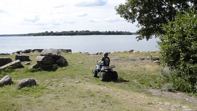 Mowgli Hardi 8 тест драйв на песке и на горе. смотреть онлайн