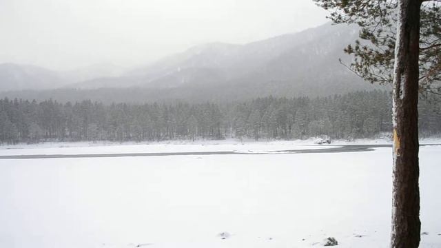 Горный Алтай Зимой, зимняя Катунь Сибирь смотреть онлайн