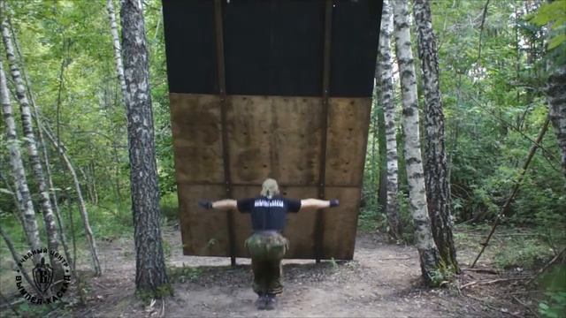 Преодоление препятствий - наклонная стена, крюк смотреть онлайн