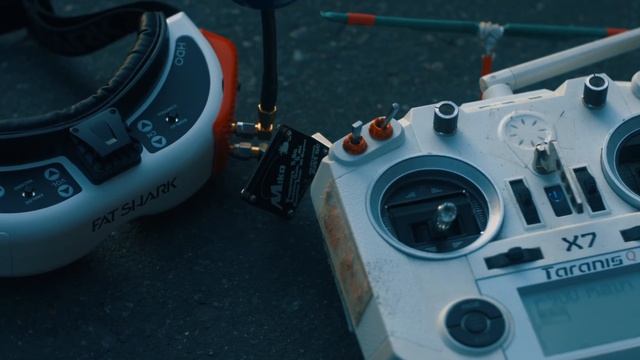 Гонка на дронах и автомобилях на Дне города Москвы 2018 в Лужиках смотреть онлайн