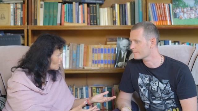 Марина Таргакова. Как поднять мужчину с дивана, если он к нему прирос? смотреть онлайн