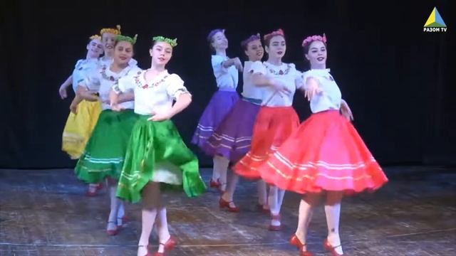 Дівочий танець "Плескач" смотреть онлайн