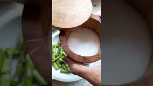 Huevos al Horno con Espárragos y Parmesano #short смотреть онлайн